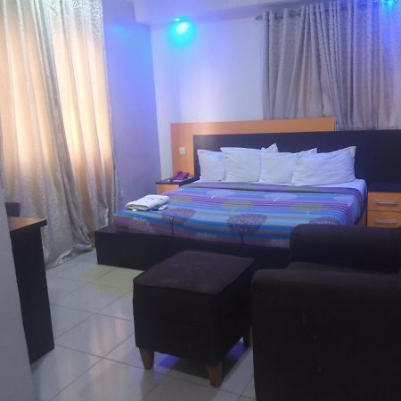 Alluring View Hotel - Toyin Sreet Ikeja Zewnętrze zdjęcie