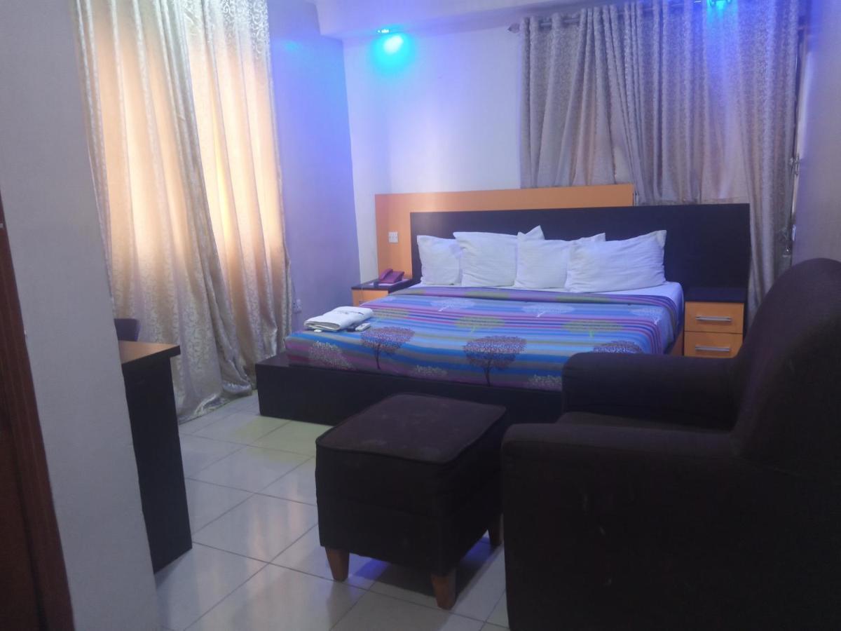 Alluring View Hotel - Toyin Sreet Ikeja Zewnętrze zdjęcie