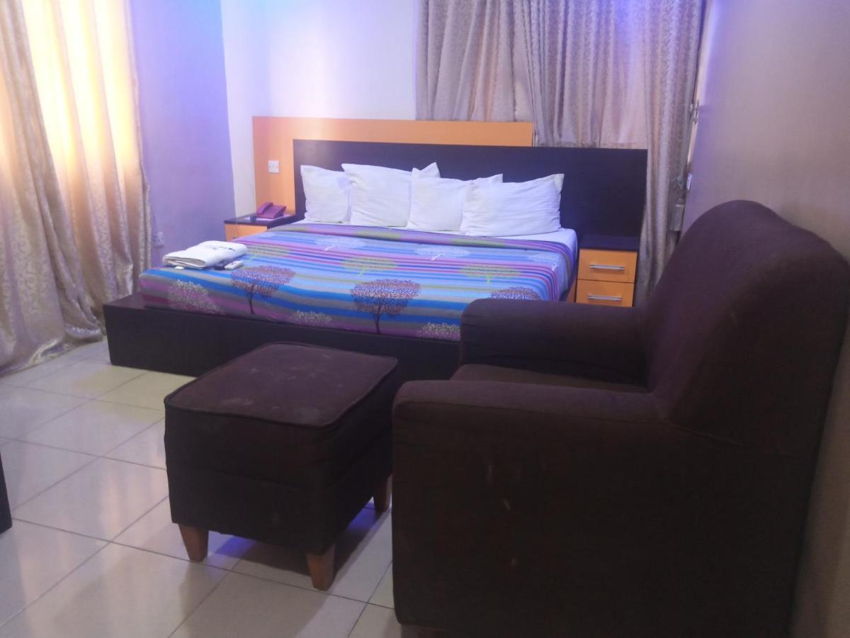 Alluring View Hotel - Toyin Sreet Ikeja Zewnętrze zdjęcie